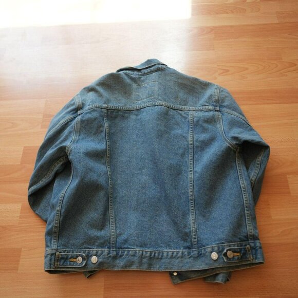 Genuine Levi’s Oversized Trucker Jacket 70507-0500 – Size Medium - Picture 3 of 6